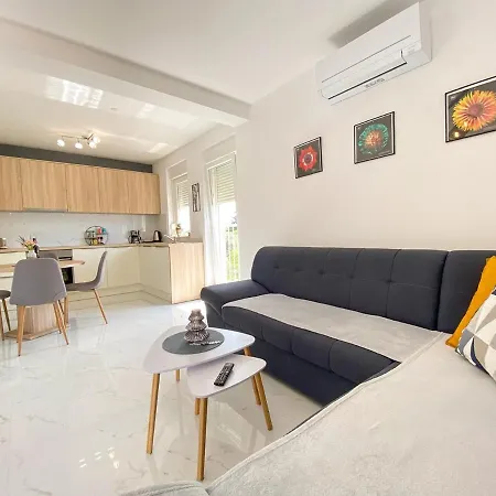 Ema With Sea View Appartement