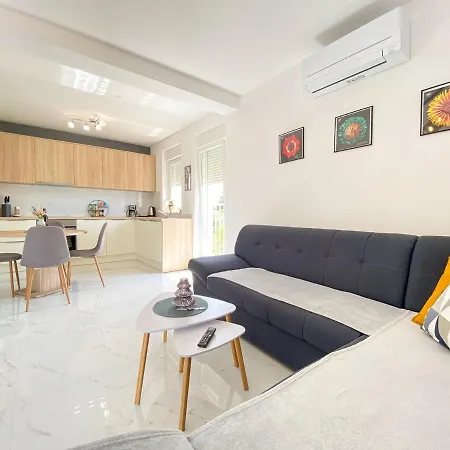 Apartman Ema With Sea View *